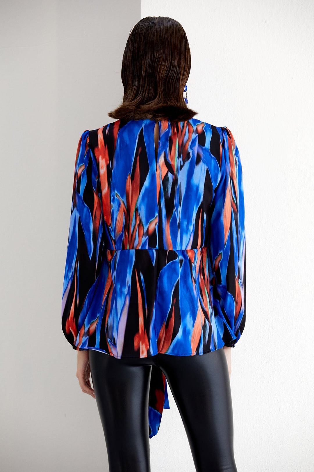 Long Sleeve Wrap Knot Top in Blue Orange Abstract print