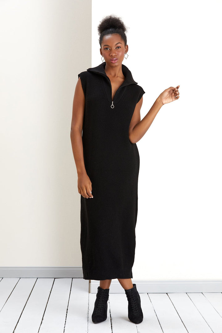 Wide Zip Collar Knitted Maxi Dress in Black