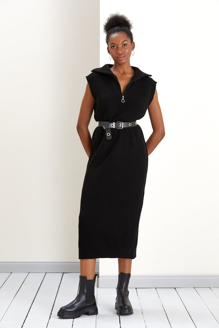 Wide Zip Collar Knitted Maxi Dress in Black