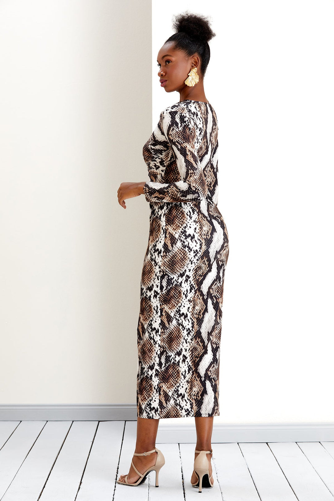 Long Sleeve Twist Maxi Dress in Animal print - jqwholesale.com