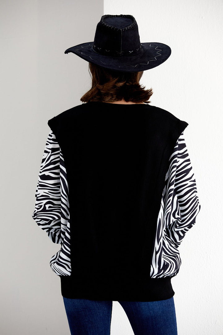 Bat Sleeve Oversize Knitted Jumper in Black/White Animal print